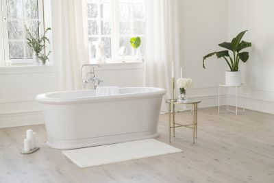 Refinished Bathtub in Bright Bathroom
